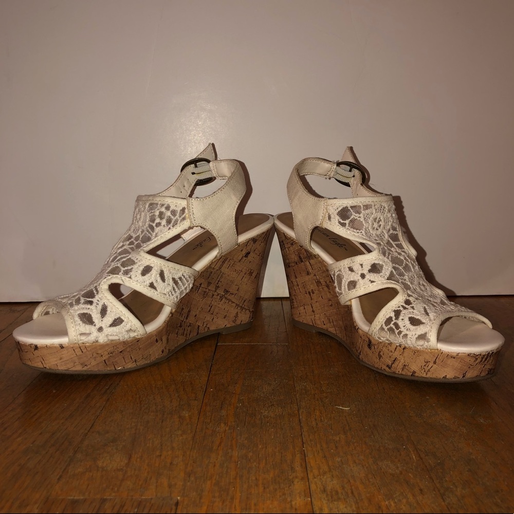 American Eagle lace wedges NWT
